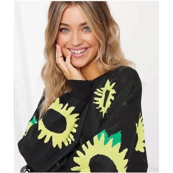 Daisy Street Black Sunflower Crewneck Sweater Size Small - Picture 3 of 11